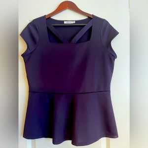 Ricki’s Women’s Top, Size Large. Deep purple colour.